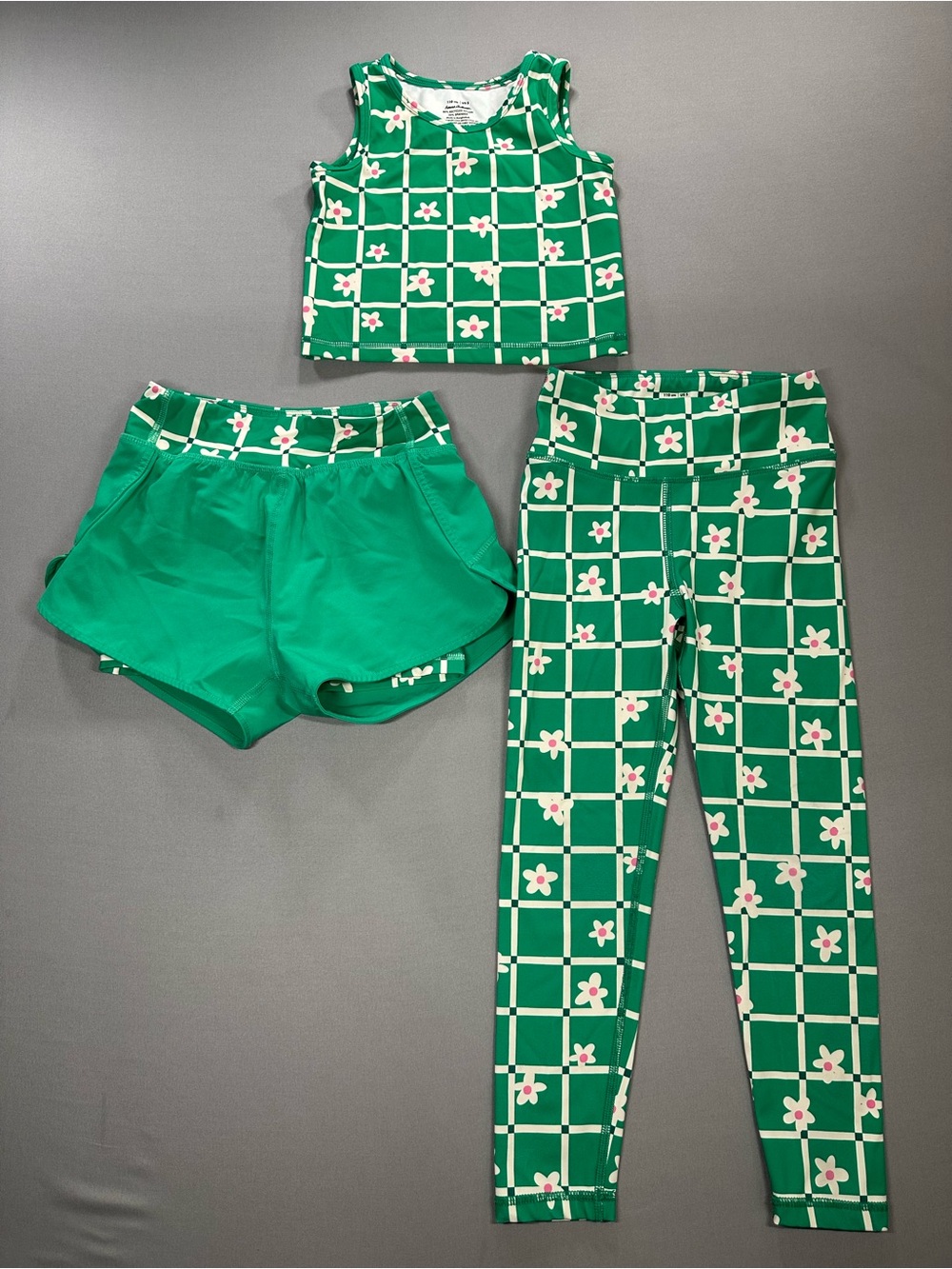 Hanna Andersson Green+White Floral 3-Piece Active Set, Leggings/Shorts/Top, US 5